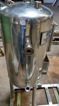 Heat exchanger tank