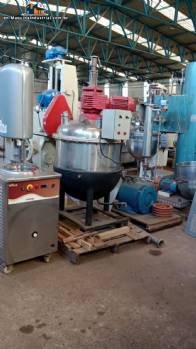 Stainless steel reactor capacity 200 litres jacketed