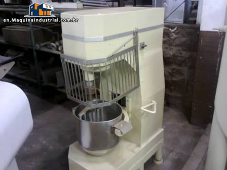 Industrial planetary mixer with capacity for 20 liters