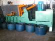 Hydraulic press to make bales