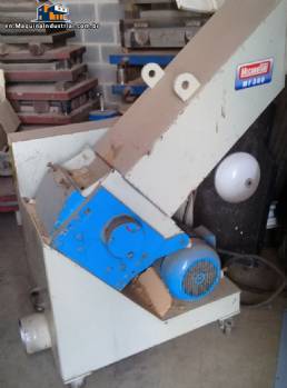 Shredder for recycling wood and small parts