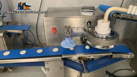 Forming machine for puff pastry
