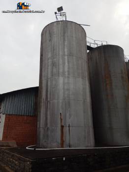 100,000 liter storage tank