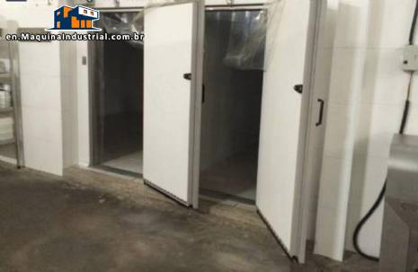 Freezing chamber for freezing S�o Rafael