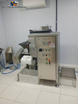 Stainless steel monobloc mozzarella cheese forming machine MilkyLAB 20 kg per cycle
