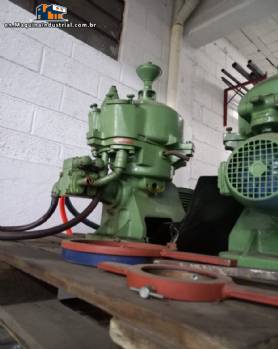 Westfalia 1,000 liters/hour centrifuge separator for oil purification