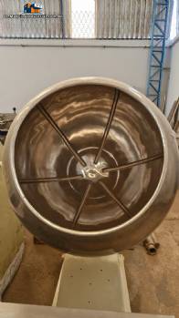 Coated dragee machine with stainless steel tank, 100 liters.