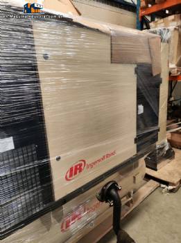 Ingersoll Rand 30hp screw compressor and air dryer