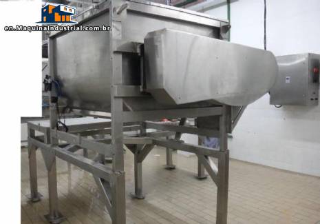 Monobloc creamer mixer