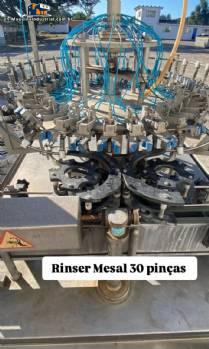 Automatic washer rinser with 30 PET clamps Monthly 9,000 bottles Automatic washer rinser with 30 PET clamps Monthly 9,000 bottles