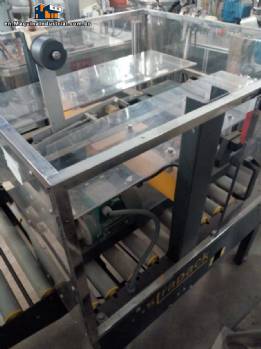 Box closure with tape Strapack Box closure with tape Strapack