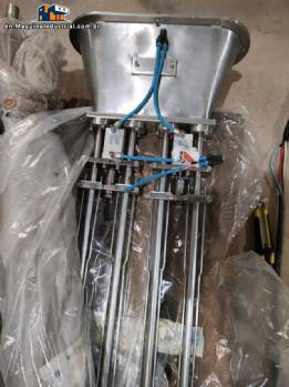 Dosing system with screw thread for powder sachets and servo motor for Systempack SP 400 Dosing system with screw thread for powder sachets and servo motor for Systempack SP 400